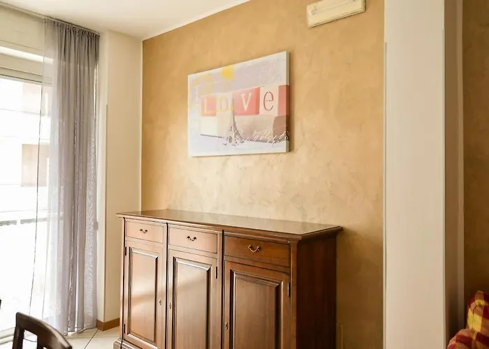 7 Posti Nel Cuore Dell'area Pedonale Con Parcheggio بيبيوني