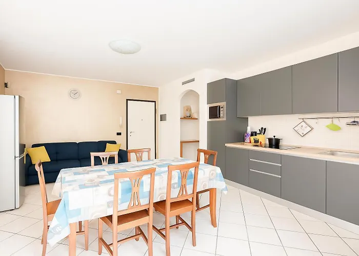 7 Posti Nel Cuore Dell'area Pedonale Con Parcheggio * بيبيوني