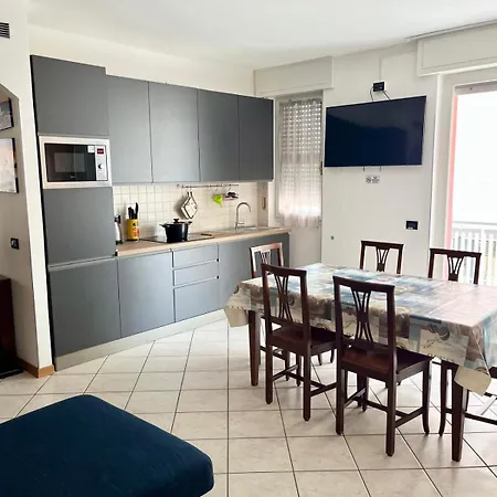 7 Posti Nel Cuore Dell'area Pedonale Con Parcheggio Apartmán